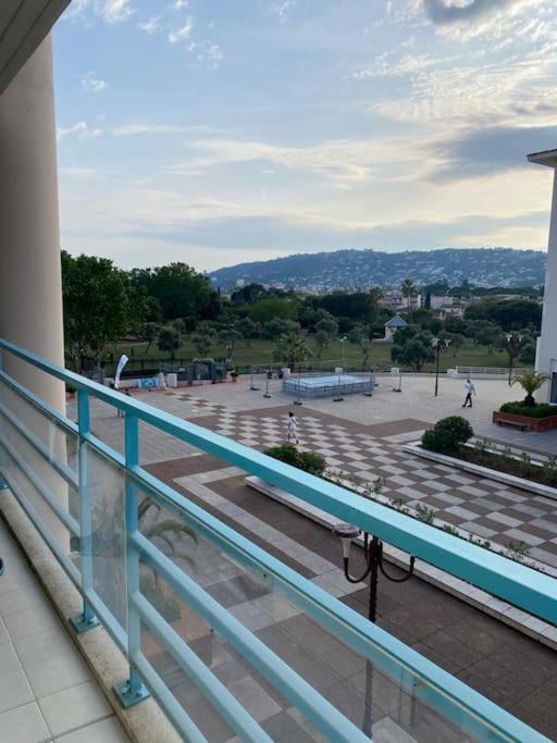 F2 Climatise, Piscine, Parking, A Pied Appartement *